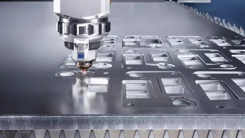 Kỹ thuật cắt laser chuyên nghiệp có thể cắt theo đường thẳng hoặc đường cong bất kỳ
